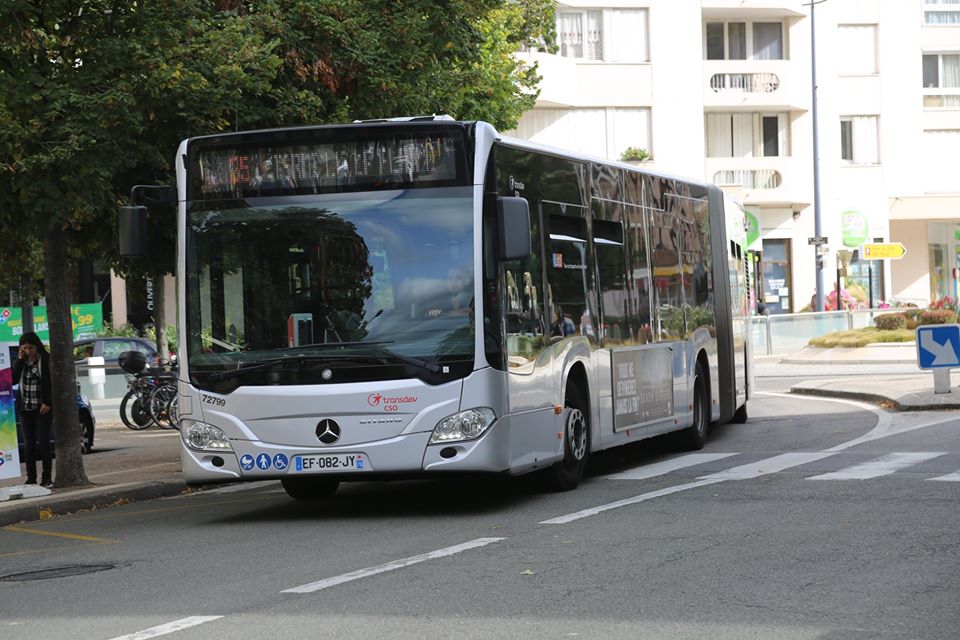 Un bus visé par un jet de pierre hier à Poissy
